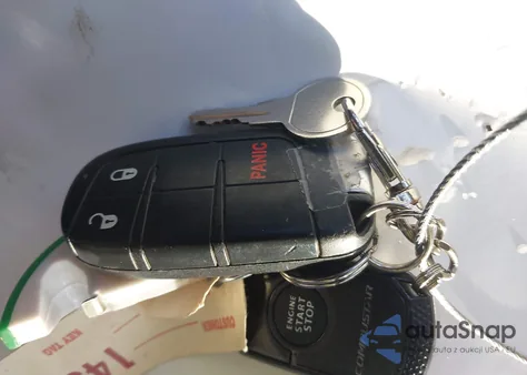 2014 Dodge Journey Sxt z USA, uszkodzony, nr VIN 3C4PDCBB3ET117293